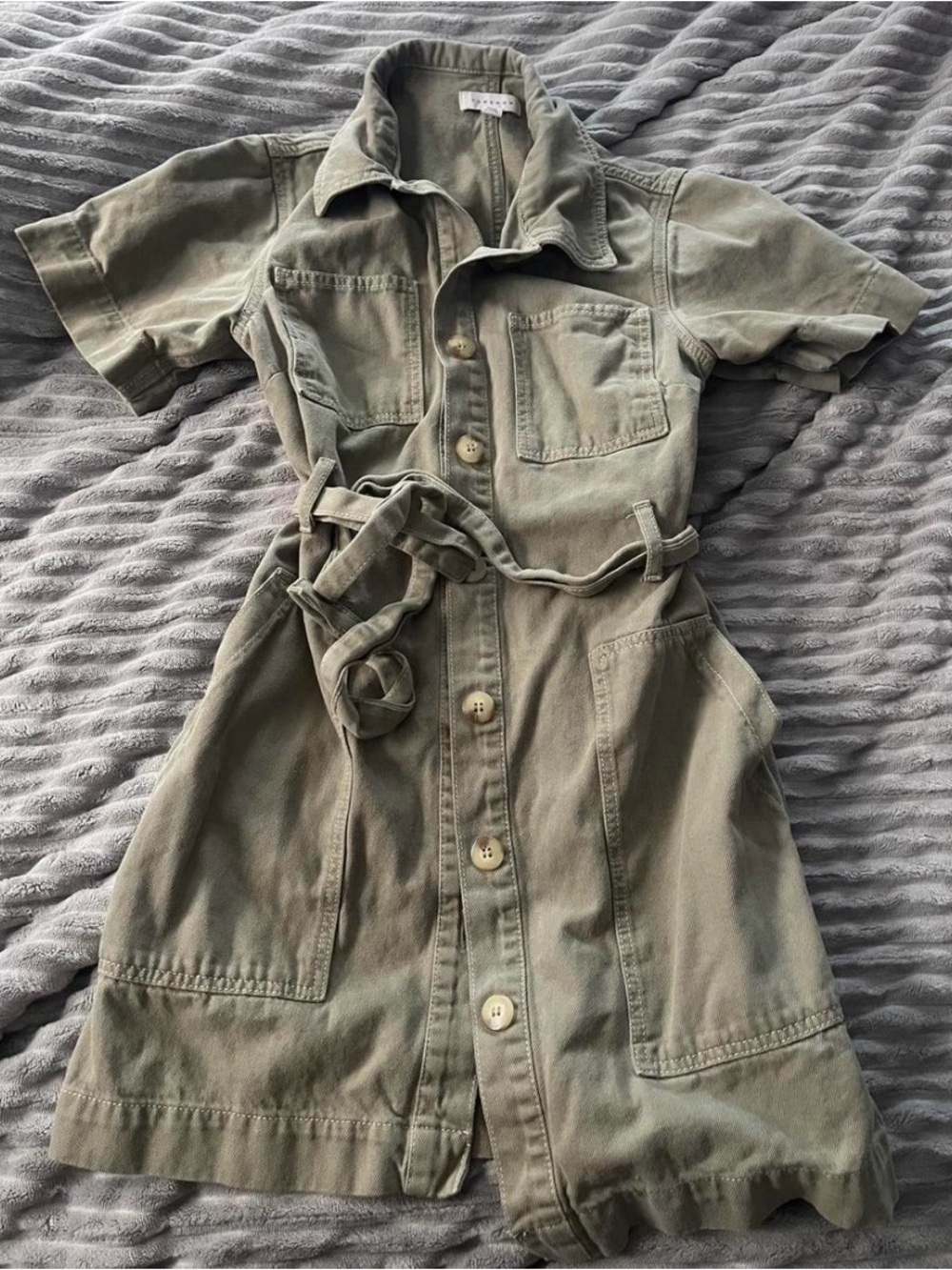 Green and khaki mini dress with pockets and belt tie